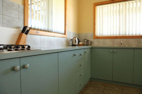 Riverside Retreat Chalets, Walpole - Hobart Tourism 11