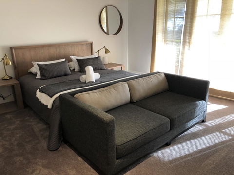 Caves Road Guest Houses - Hobart Tourism 22