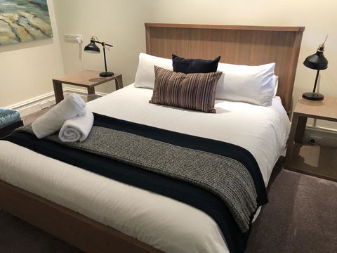 Caves Road Guest Houses - Hobart Tourism 6