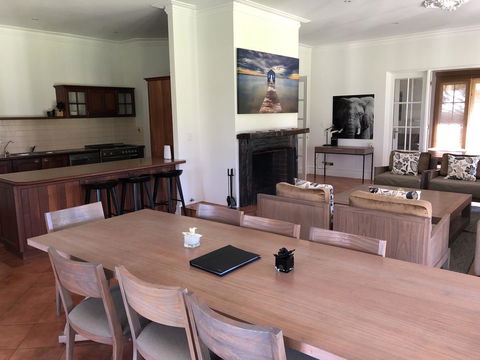 Caves Road Guest Houses - Hobart Tourism 15