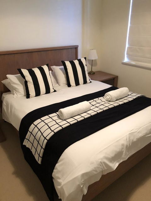 Caves Road Guest Houses - Hobart Tourism 1