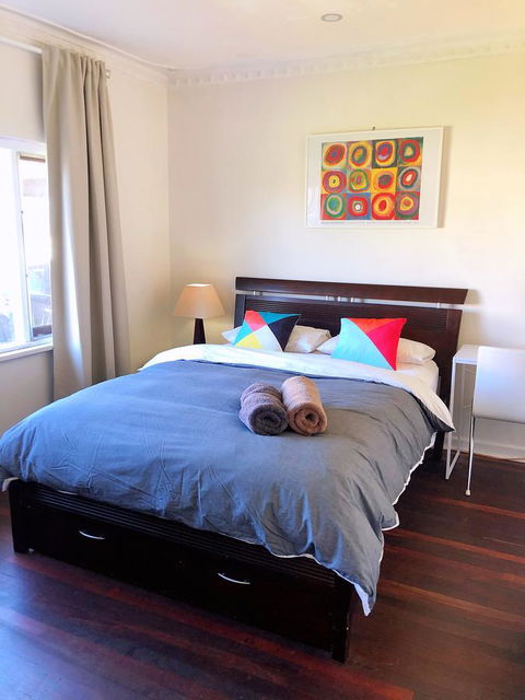 Inglewood Comfort - Hobart Tourism 8