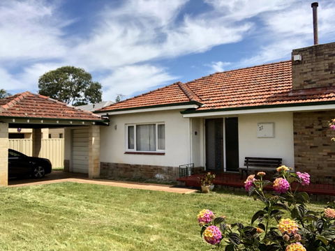 Inglewood Comfort - Hobart Tourism 9
