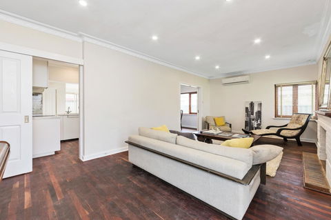 Inglewood Comfort - Hobart Tourism 19