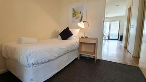 West Beach Lagoon 208 â€“ Great Value! - Tourism TAS 7