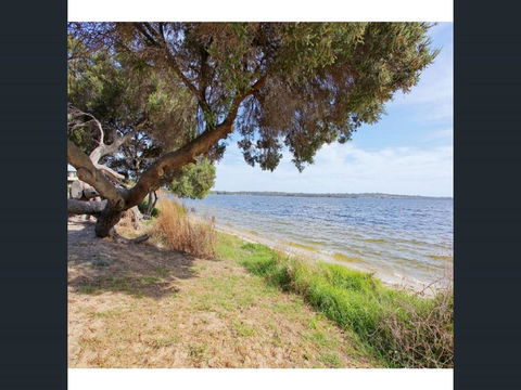 Applecross Village Apartment - Hobart Tourism 38