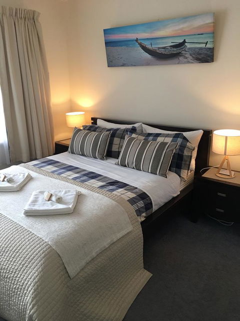 Applecross Village Apartment - Hobart Tourism 26