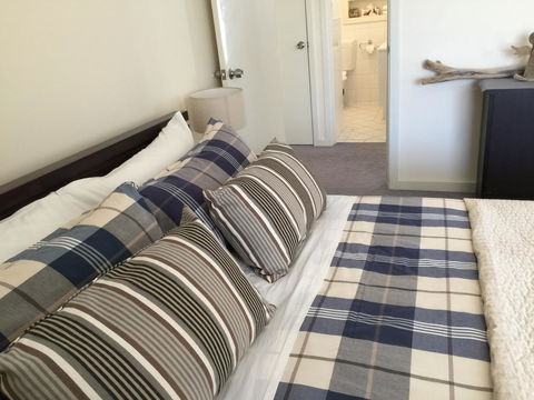 Applecross Village Apartment - Hobart Tourism 30
