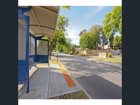 Applecross Village Apartment - Hobart Tourism 39