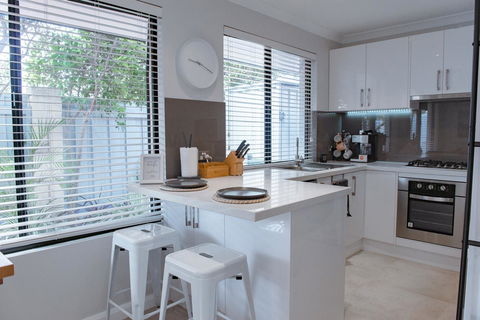 Mindarie Retreat - Hobart Tourism 3