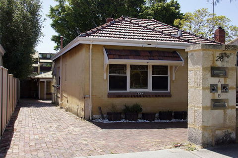 Suffolk House - Tourism TAS 2