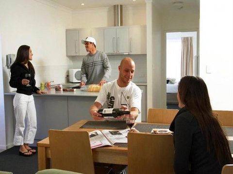 Leeuwin Apartments - Tourism TAS 13