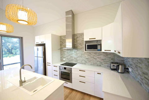 Sunny Blinco Street House - Tourism TAS 6