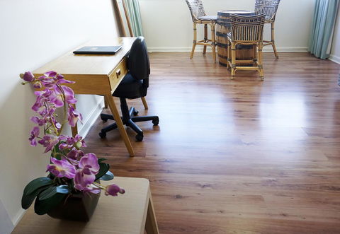 Studio 208 With Ocean Views - Tourism TAS 7