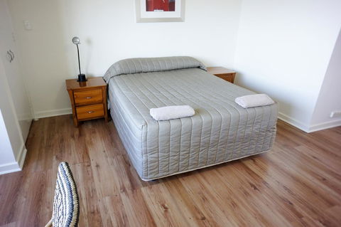 Studio 208 With Ocean Views - Tourism TAS 5