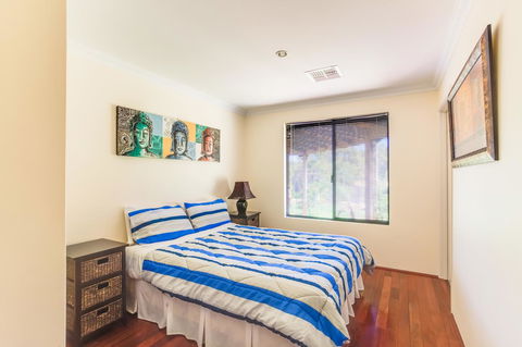 Seatrees Accommodation - Hobart Tourism 11