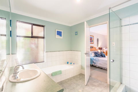 Seatrees Accommodation - Hobart Tourism 8