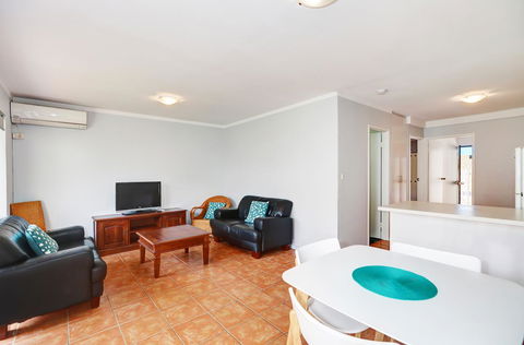 West Beach Lagoon 204 â€“ Ground Floor - Tourism TAS 11
