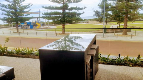 Mandurah Beach Front Apartment - Tourism TAS 14