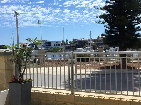 Studio Style Mindarie Marina - Hobart Tourism 1