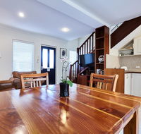 Fremantle Townhouse Unit 6 - Hobart Tourism