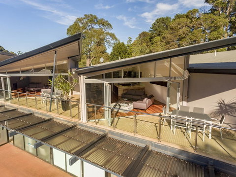 Central Avenue Apartments - Tourism TAS 5
