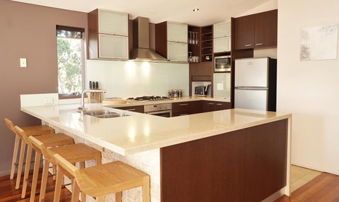 Central Avenue Apartments - Tourism TAS 7