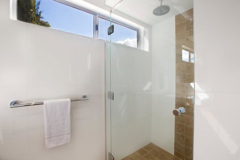 Central Avenue Apartments - Tourism TAS 11