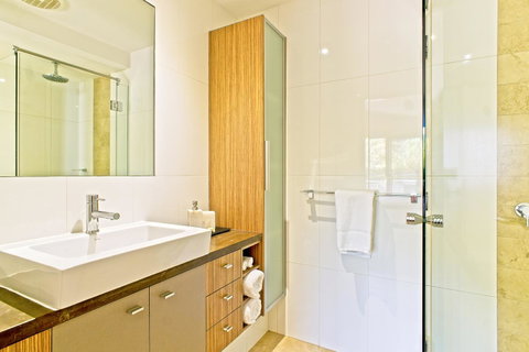 Central Avenue Apartments - Tourism TAS 10
