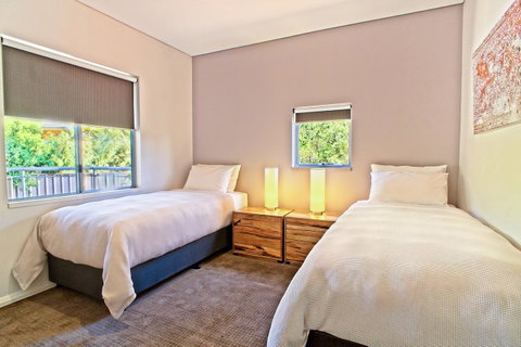 Central Avenue Apartments - Tourism TAS 12