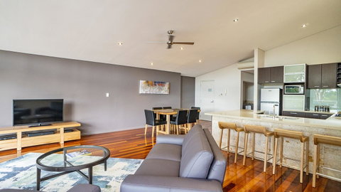 Central Avenue Apartments - Tourism TAS 14