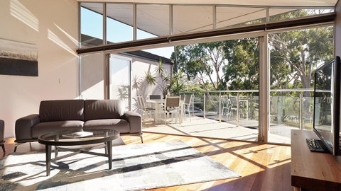 Central Avenue Apartments - Tourism TAS 3
