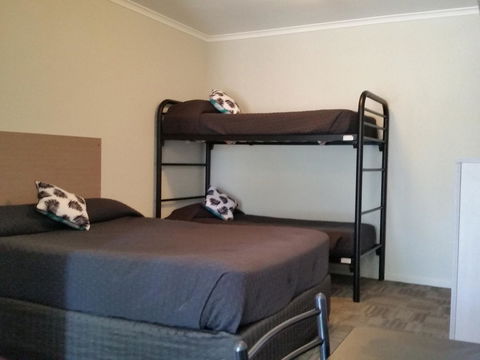 Mandurah Foreshore Motel - Tourism TAS 11