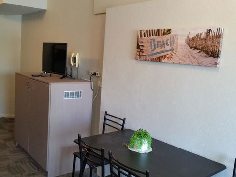 Mandurah Foreshore Motel - Tourism TAS 10