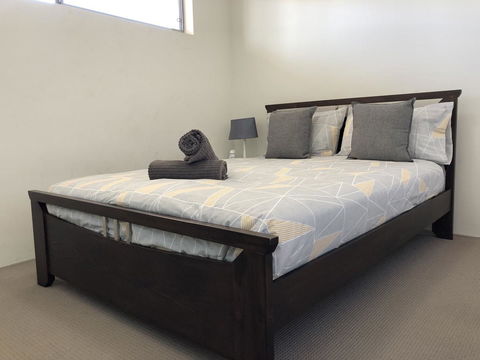 Gerring Court With Free 1 Car Bay Parking - Hobart Tourism 3