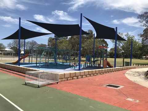 Gerring Court With Free 1 Car Bay Parking - Hobart Tourism 21