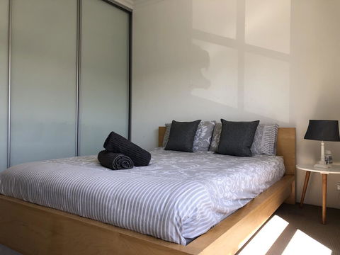 Gerring Court With Free 1 Car Bay Parking - Hobart Tourism 2