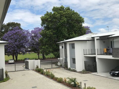 Gerring Court With Free 1 Car Bay Parking - Hobart Tourism 19