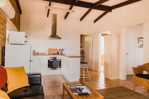 Margaret River Holiday Cottages - Hobart Tourism 12