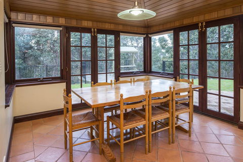 A Hidden Bush Delight - Tourism TAS 15