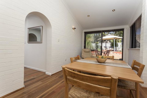 Attadale Excutive Villa - Tourism TAS 9