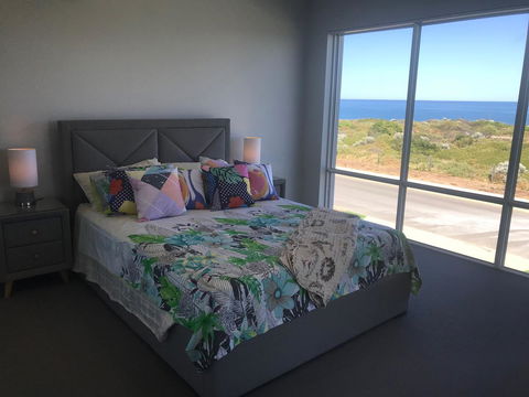 Beach House At SeaScapes.. - Tourism TAS 0