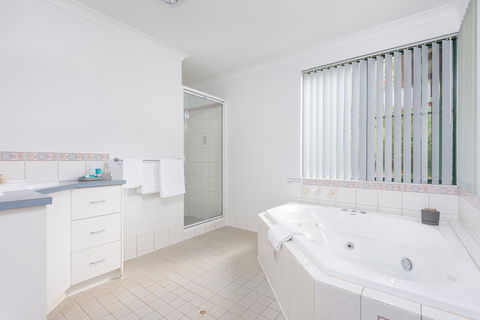 Surfside Ocean Beach Denmark Holiday Accommodation - Hobart Tourism 26