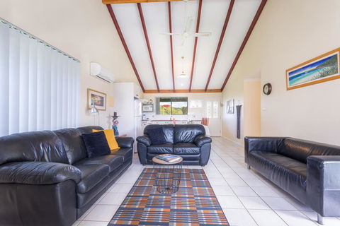 Surfside Ocean Beach Denmark Holiday Accommodation - Hobart Tourism 43