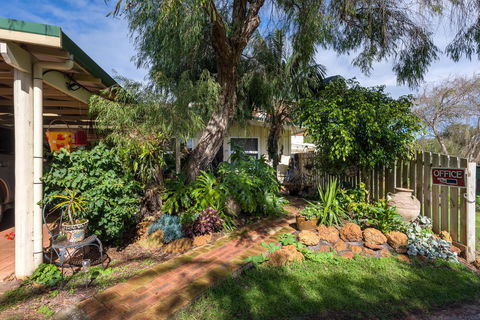 Surfside Ocean Beach Denmark Holiday Accommodation - Hobart Tourism 5