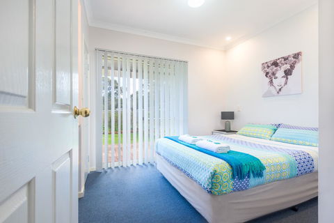 Surfside Ocean Beach Denmark Holiday Accommodation - Hobart Tourism 12