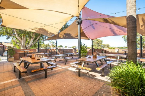 Nightcap At Wanneroo Tavern - Tourism TAS 29