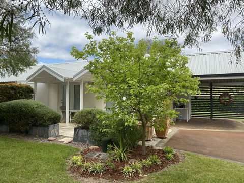 Whitesands Holiday Villas - Tourism TAS 1
