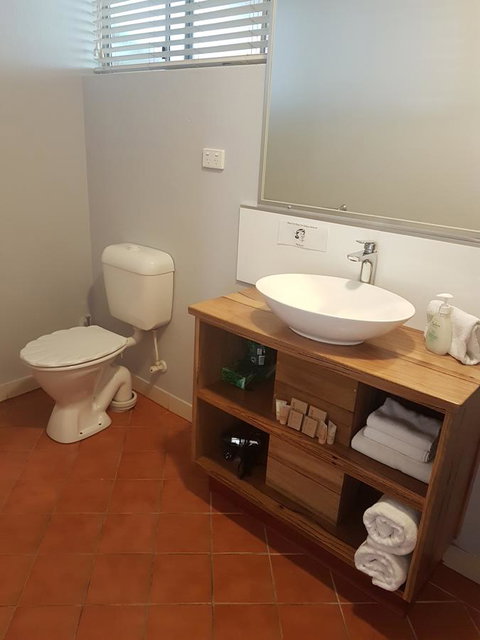 Adamsons Riverside Accommodation - Tourism TAS 15