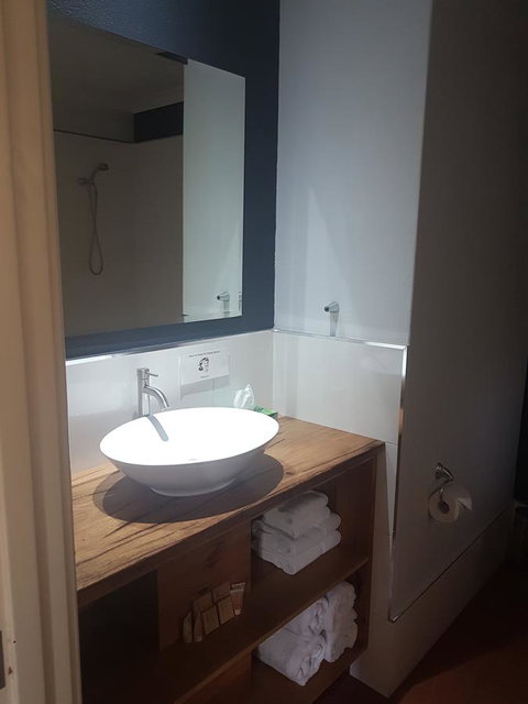 Adamsons Riverside Accommodation - Tourism TAS 4